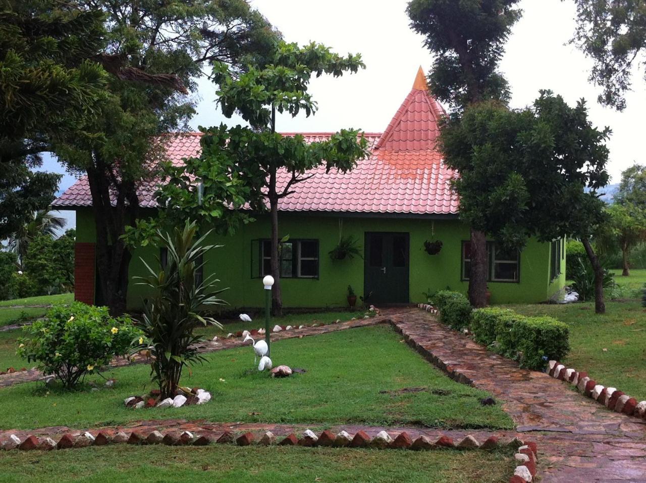 Samuka Island Retreat Vila Jinja Exterior foto